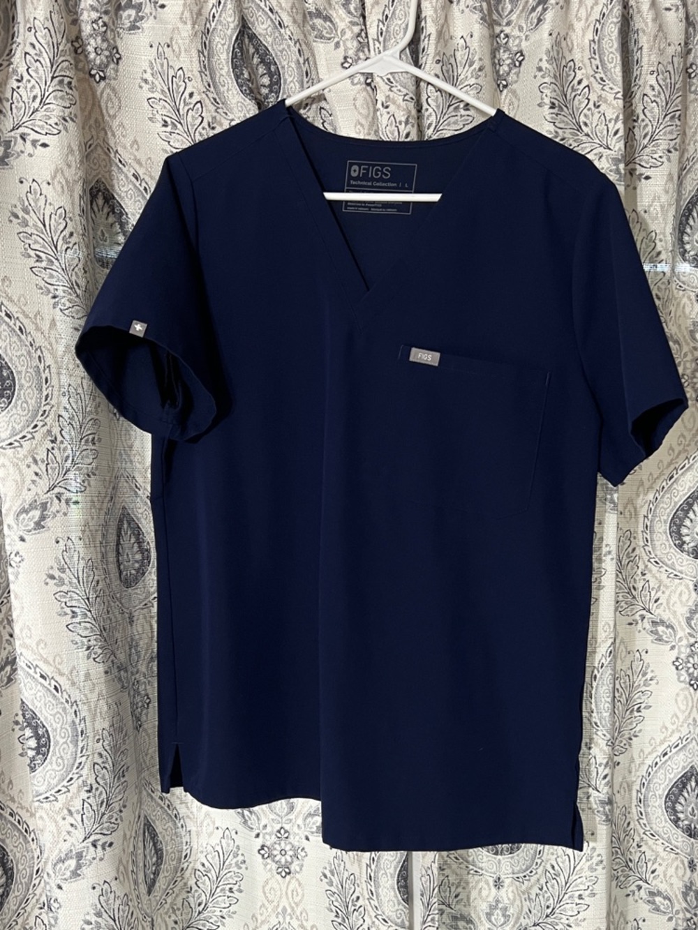 Figs Catarina pocket Navy V-Neck Scrub Top